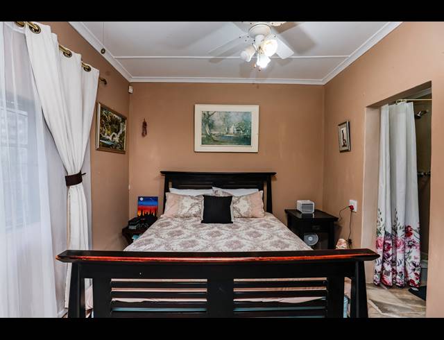 4 BEDROOM HOUSE FOR SALE IN HILLGROVE